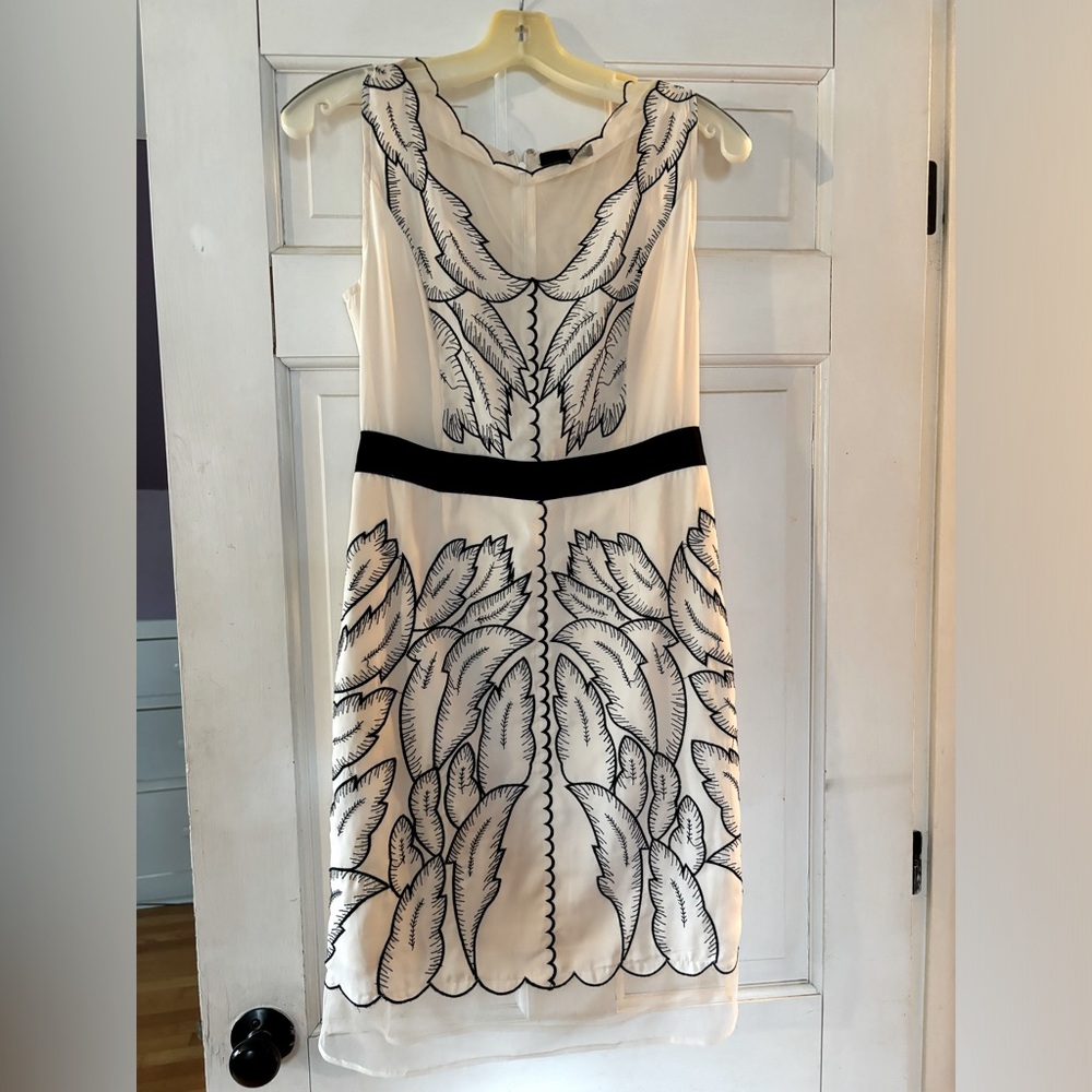 Ryu beautiful black and ivory dress